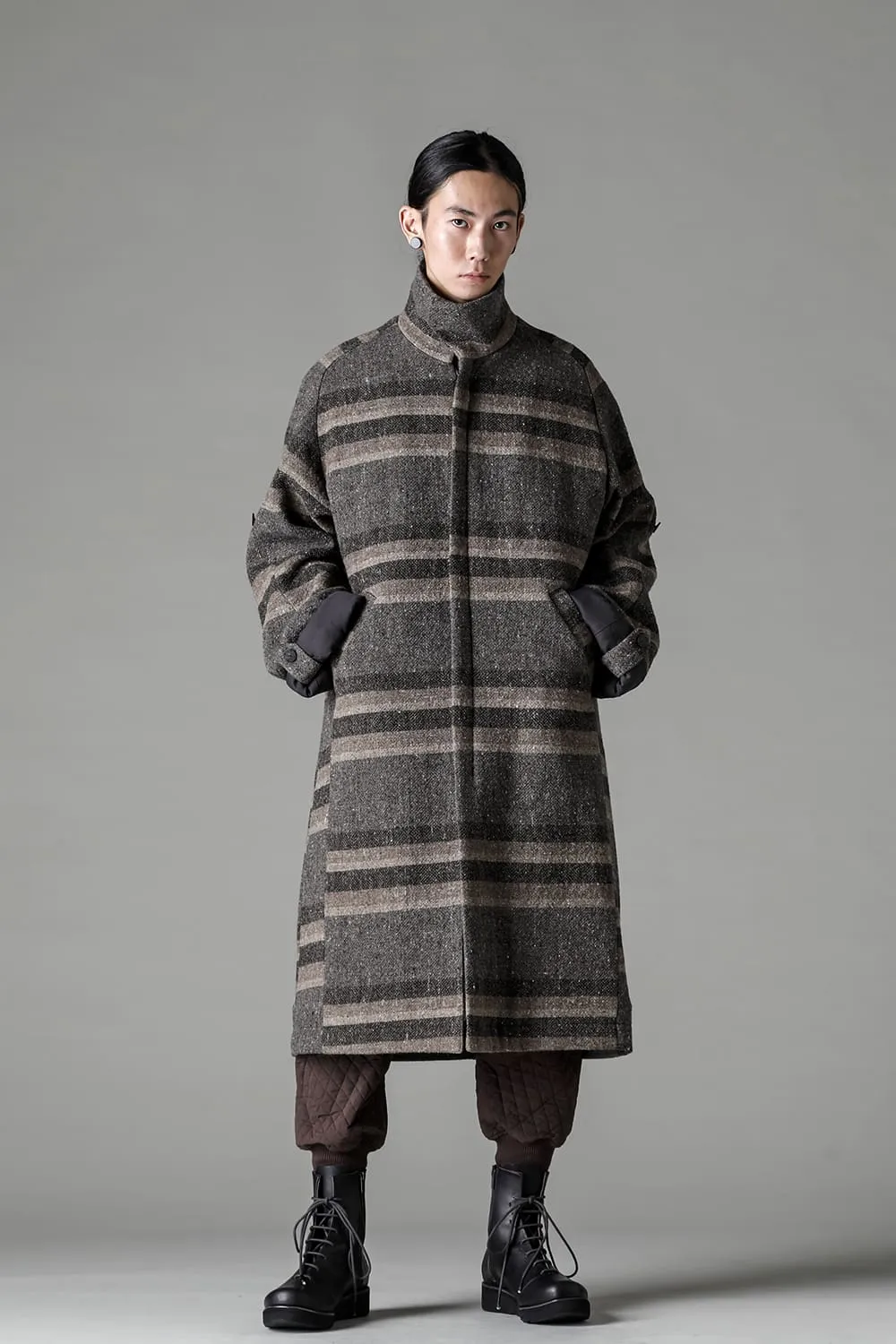 Hight neck coat striped wool