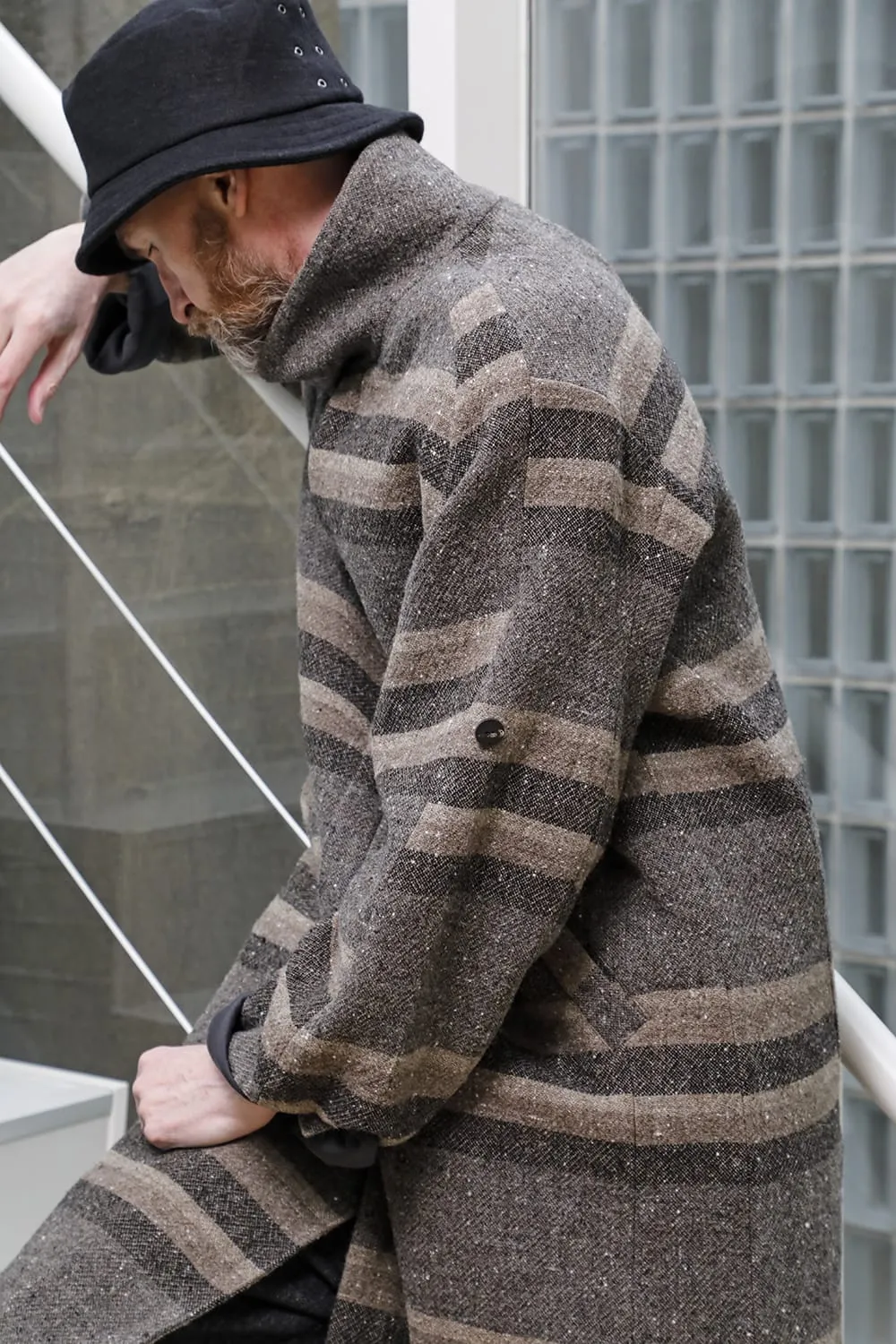 Hight neck coat striped wool