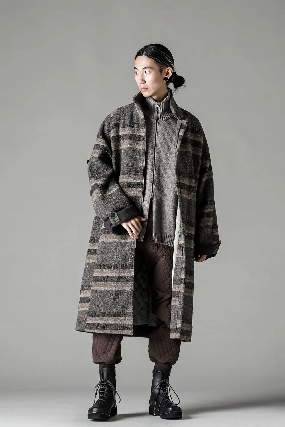 Hight neck coat striped wool