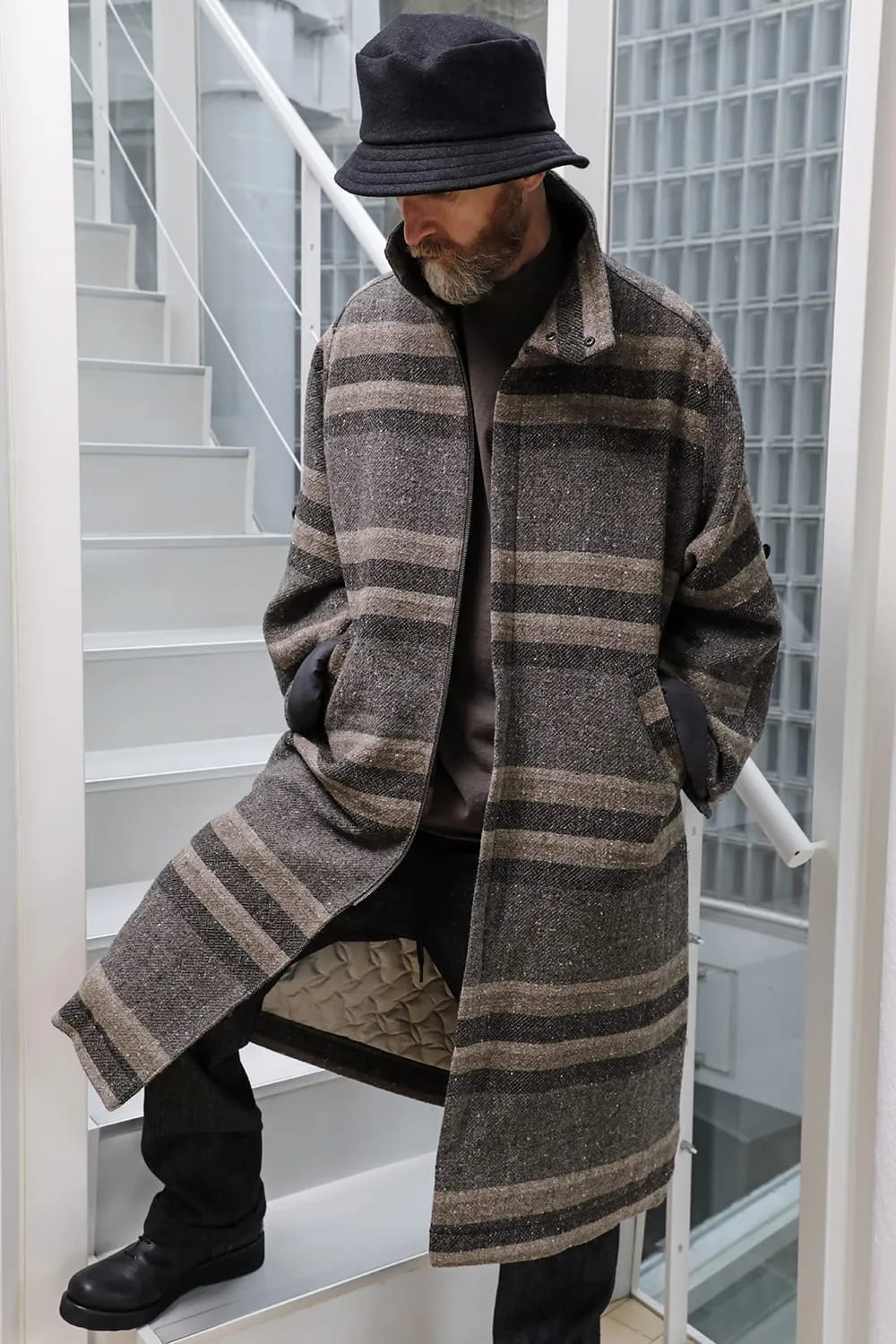 Hight neck coat striped wool