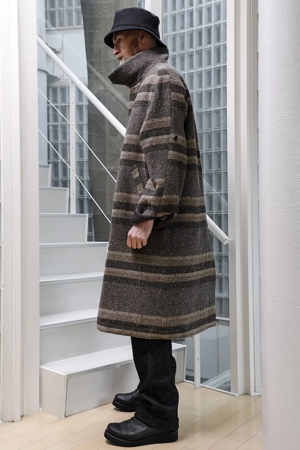 Hight neck coat striped wool