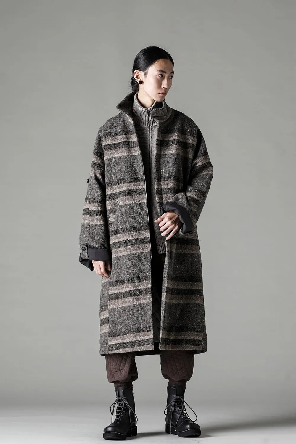 Hight neck coat striped wool