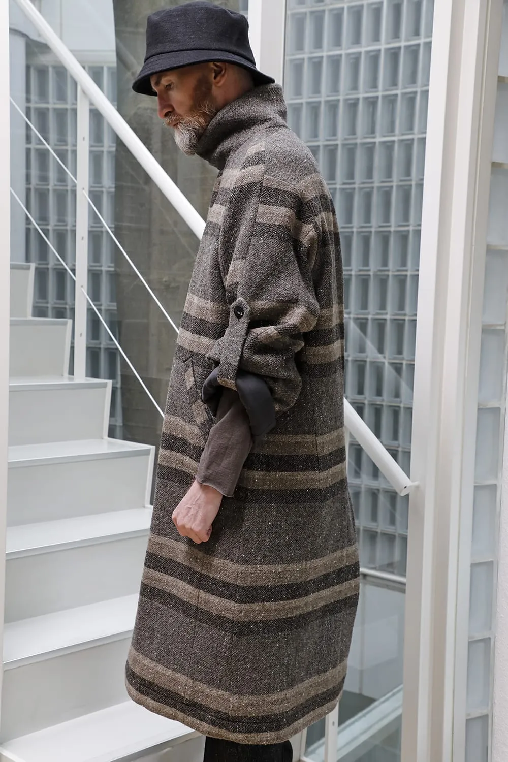 Hight neck coat striped wool
