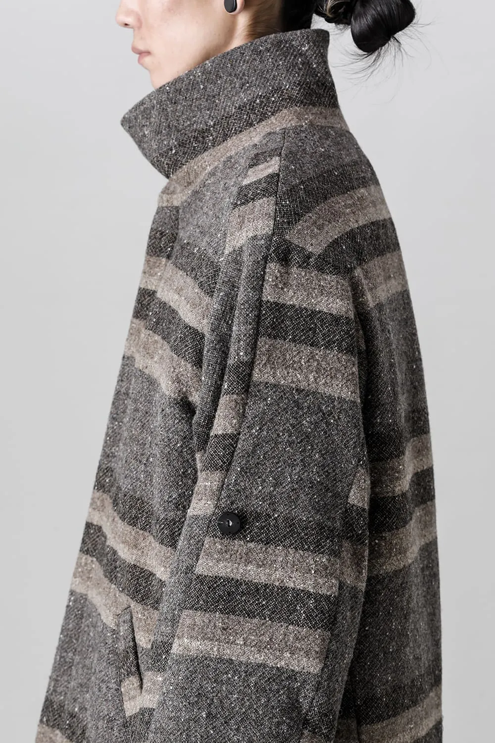 Hight neck coat striped wool