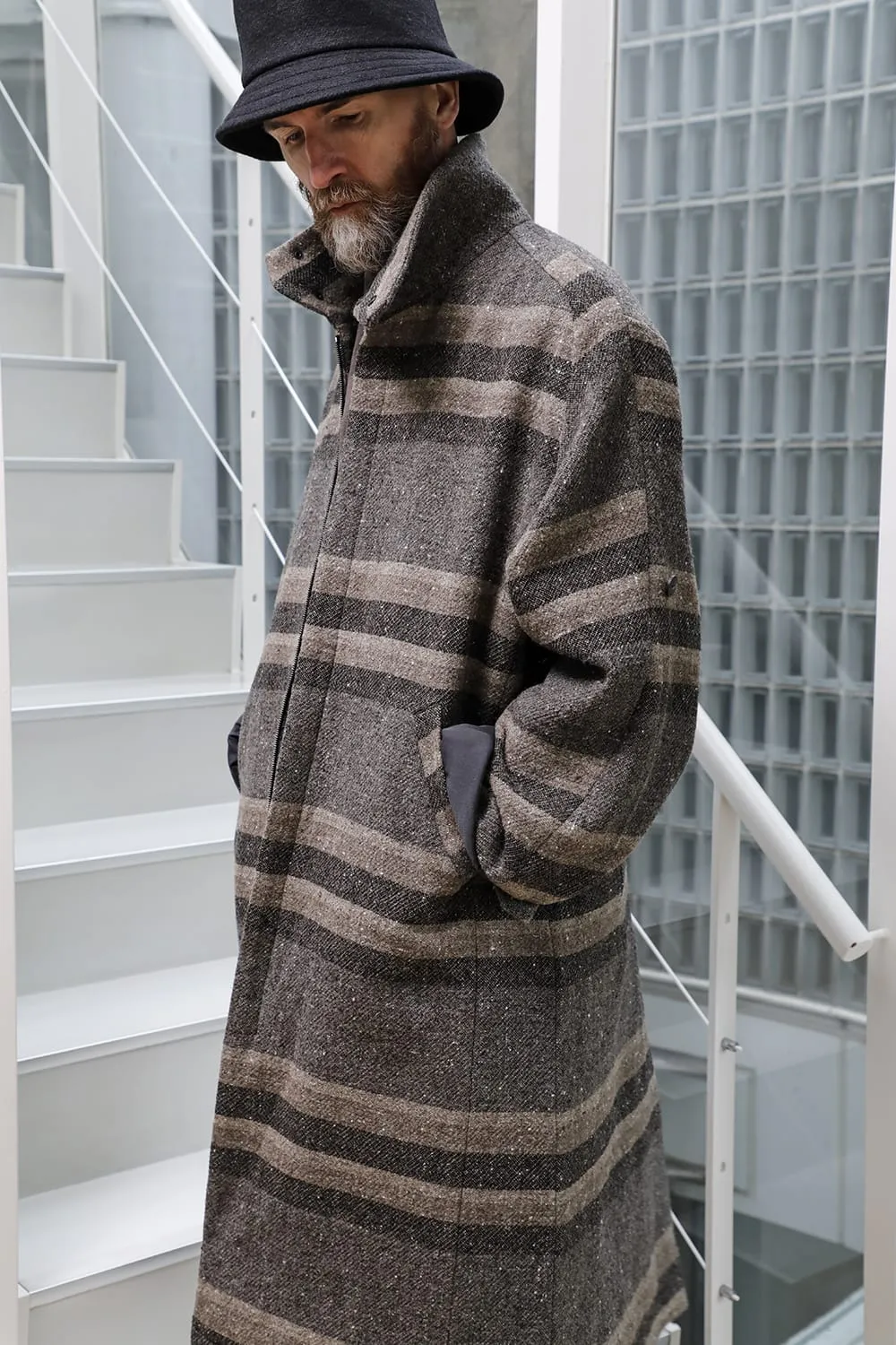 Hight neck coat striped wool