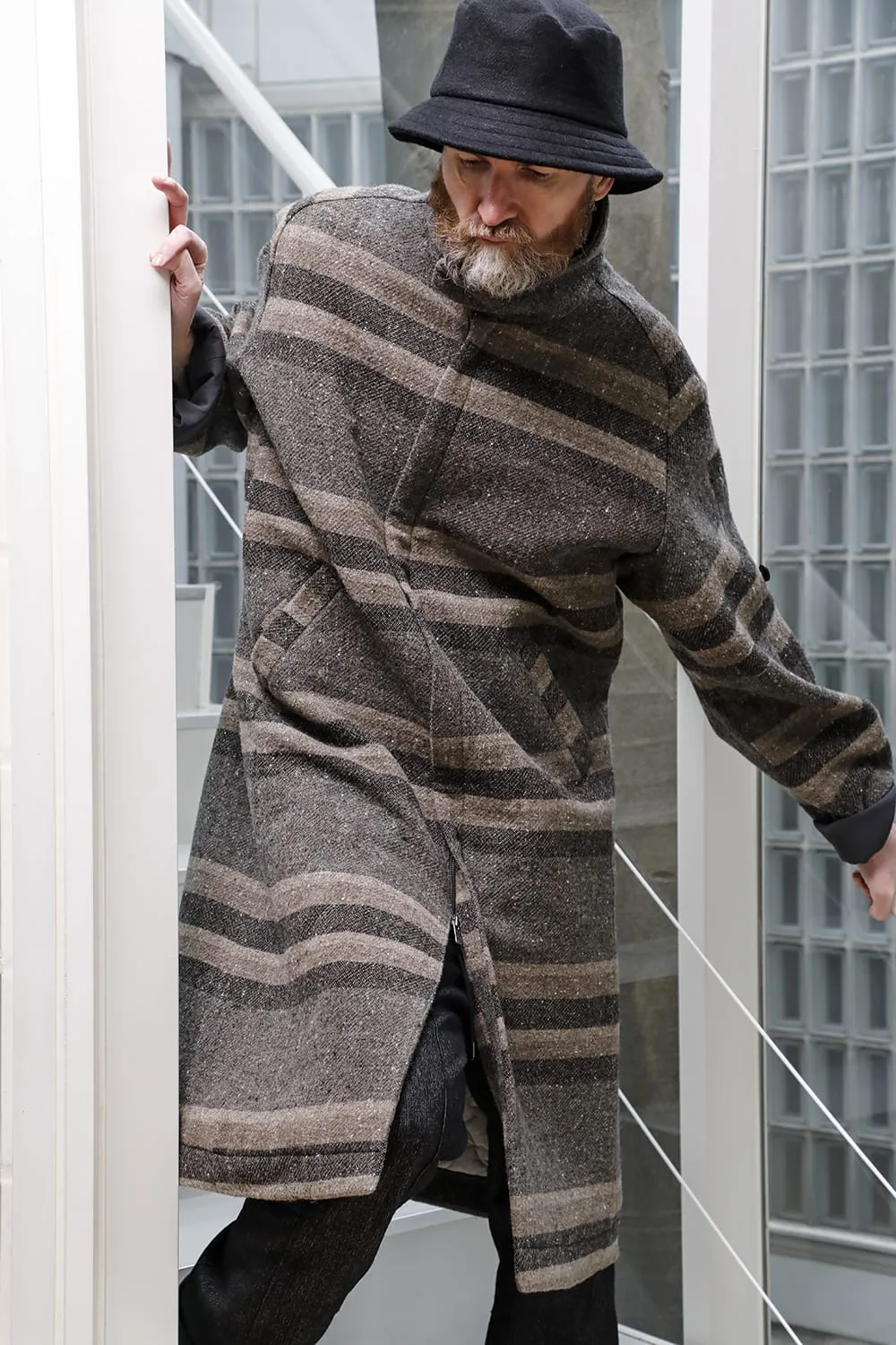 Hight neck coat striped wool