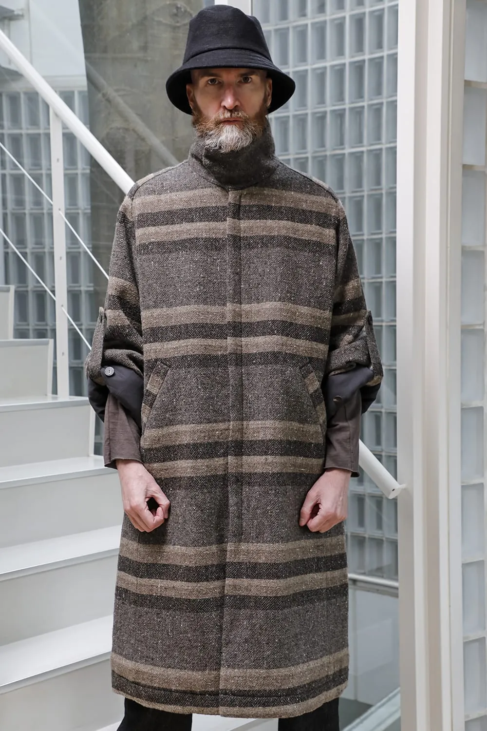 Hight neck coat striped wool