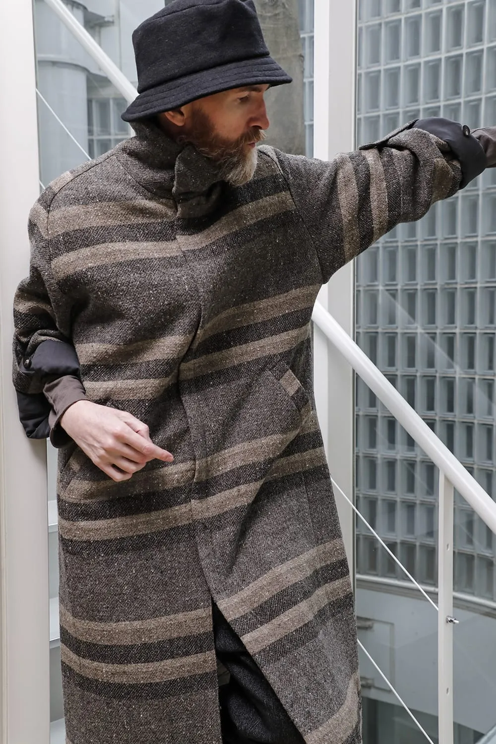 Hight neck coat striped wool