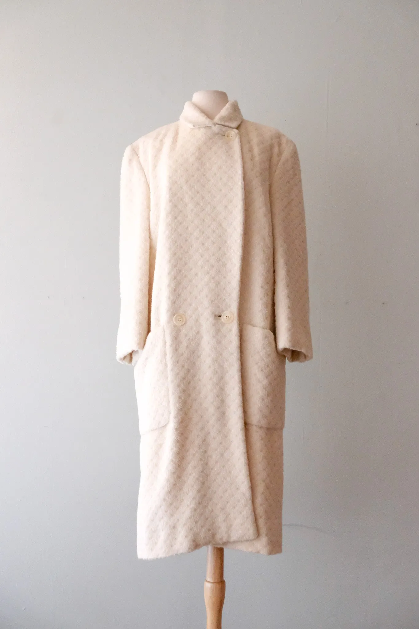 Luxurious 1980's Perry Ellis Vanilla Wool Long Line Coat / Sz M