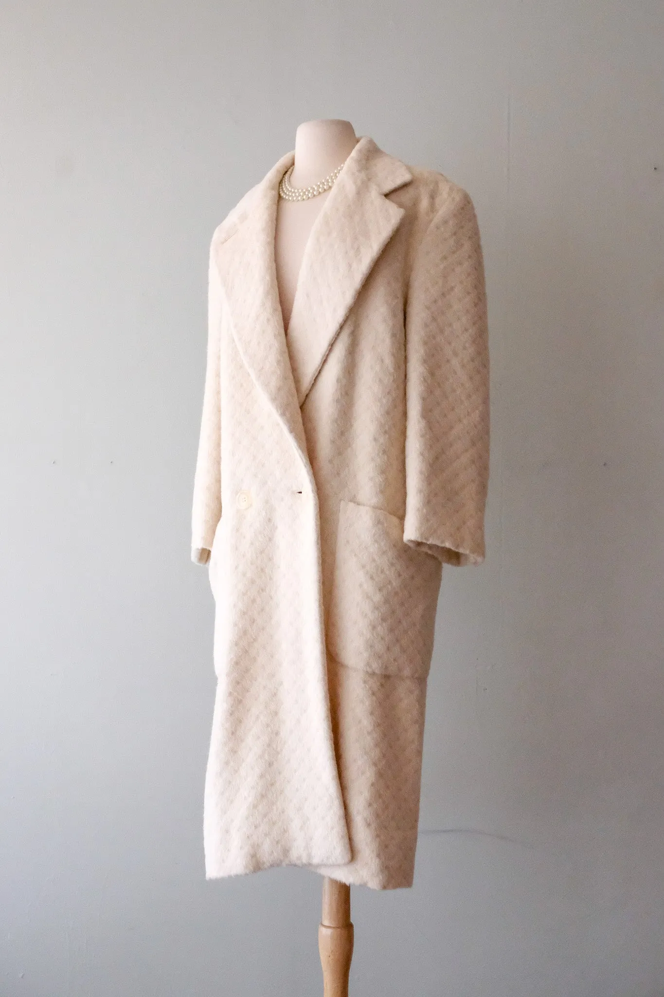 Luxurious 1980's Perry Ellis Vanilla Wool Long Line Coat / Sz M
