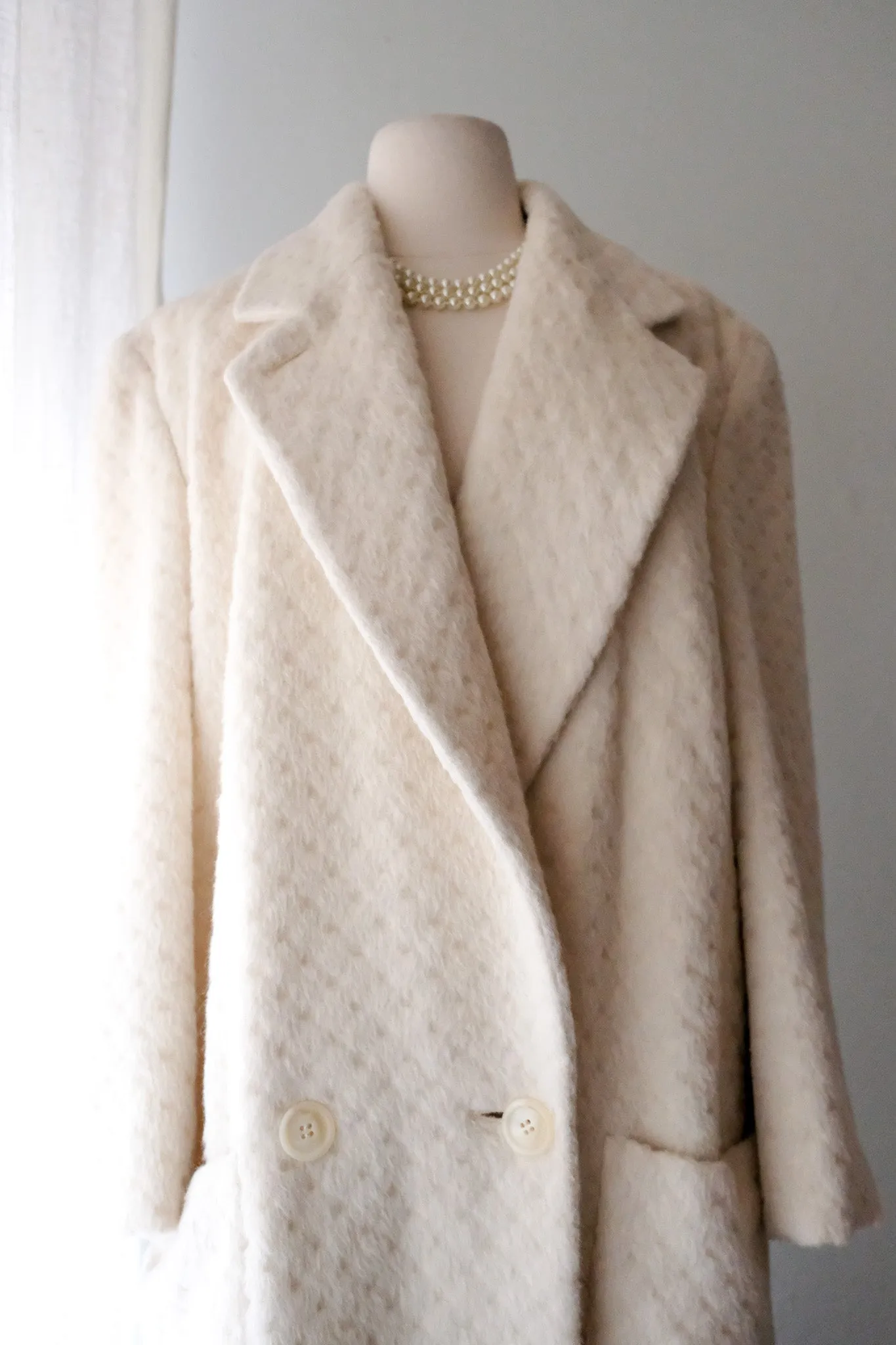 Luxurious 1980's Perry Ellis Vanilla Wool Long Line Coat / Sz M