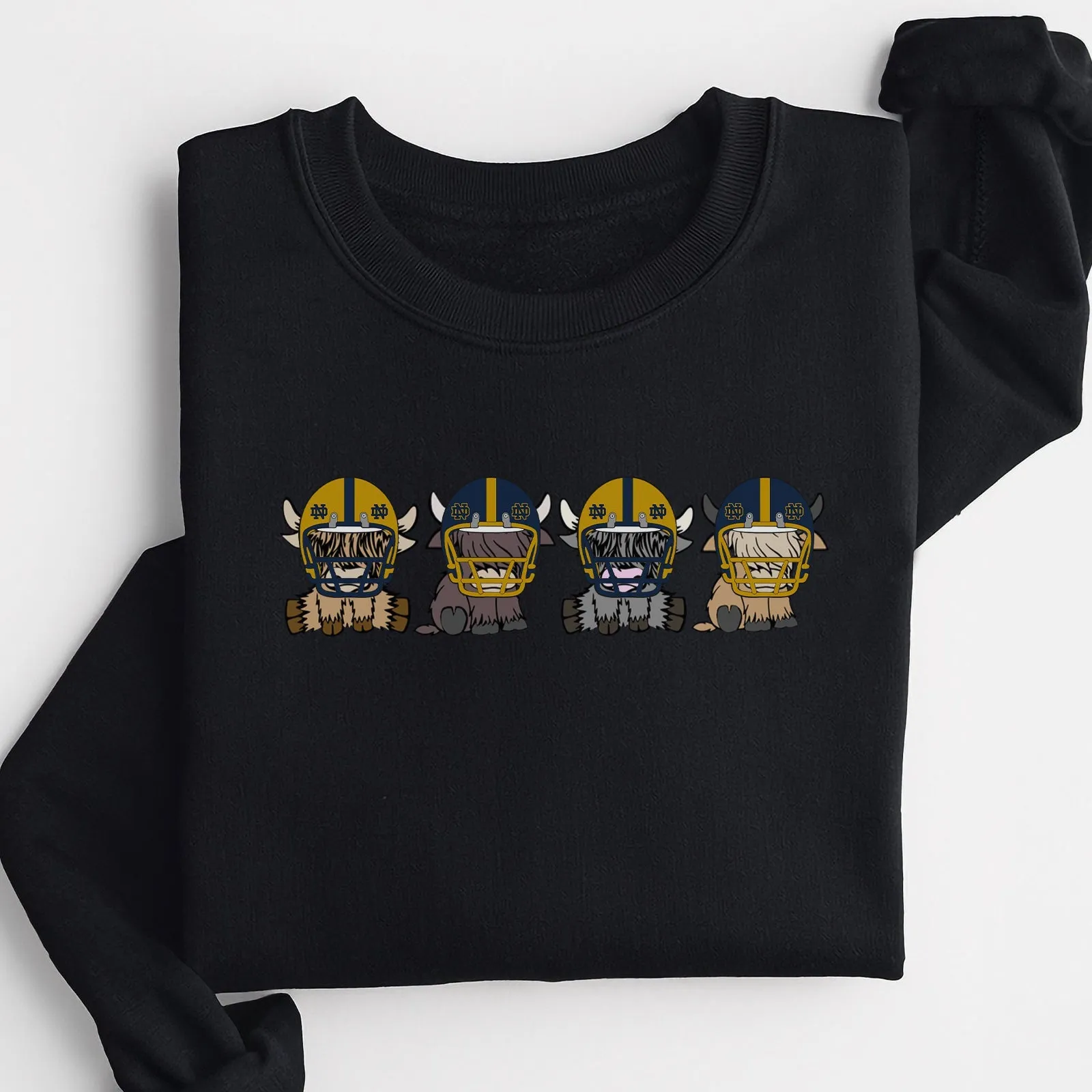 Notre Dame Fighting Irish Football Highland Cow Football Team Football Lovers Gift Unisex Crewneck Hoodie Sweatshirt